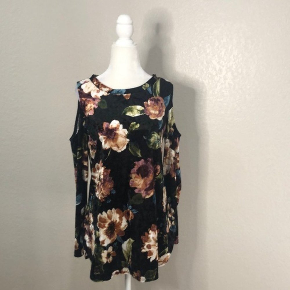 Let Them Eat Cake size Small 90% Polyester 10% Spandex with a velvet Feel